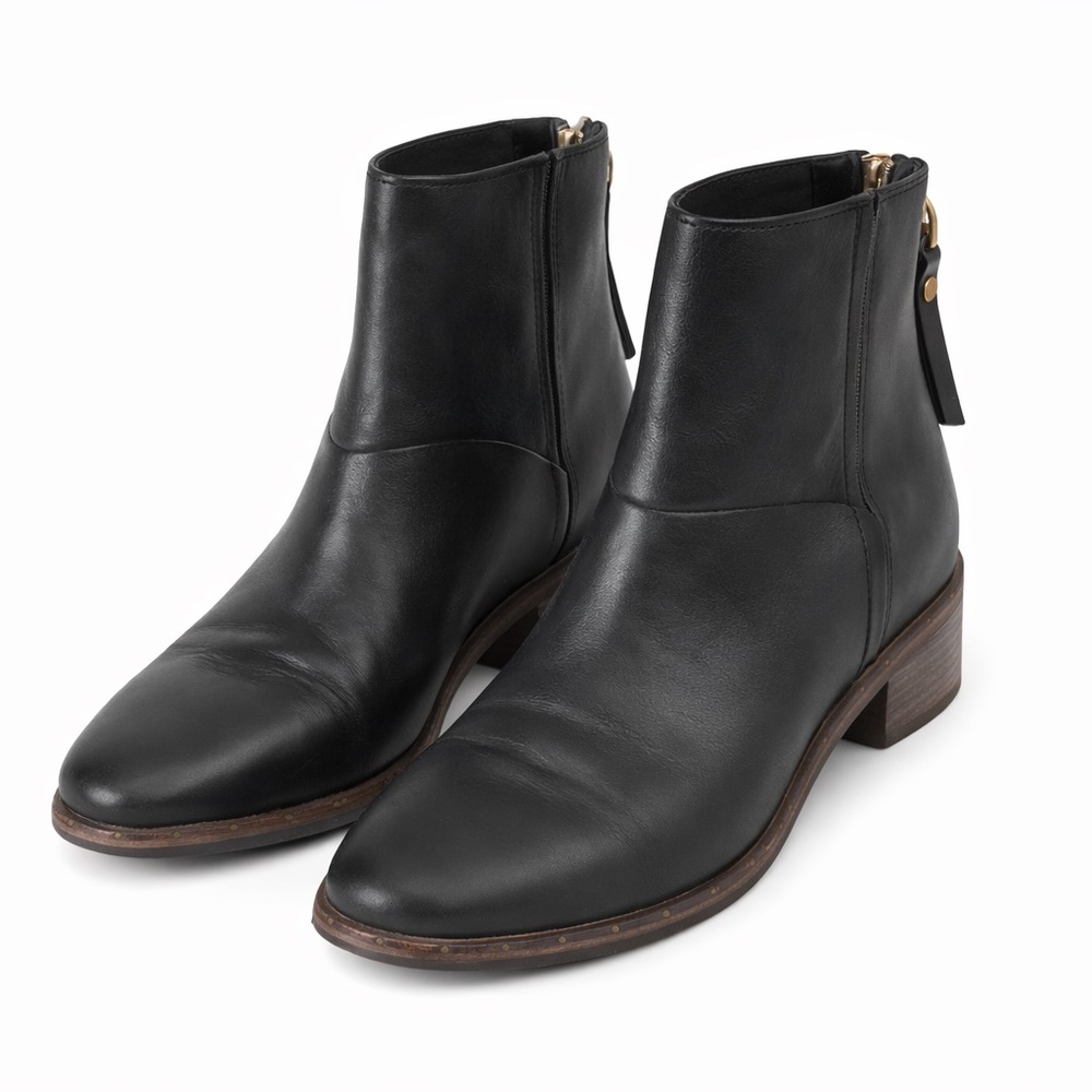 UGG Black Leather Ankle Boots | Back Zip | Stacked Heel. Size 6US - Picture 1 of 11